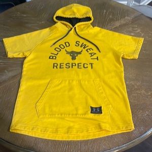 Under armour project rock short sleeve hoodie.